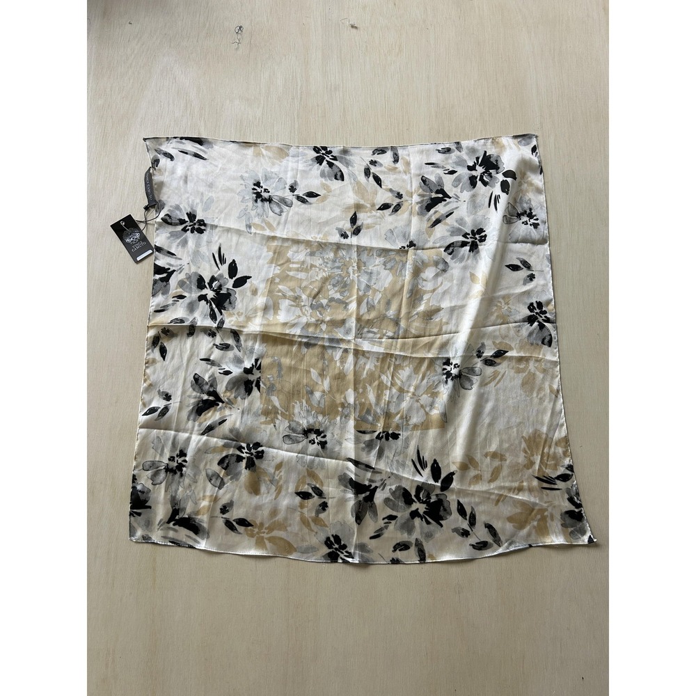 Vince Camuto Scarf Womens One Size Beige Nude Grey Floral Satin Square Bandana